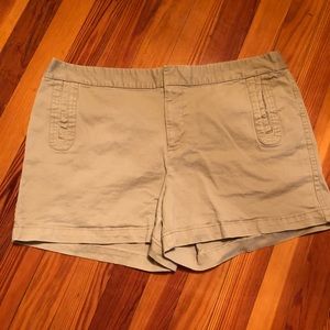 Gap khaki shorts